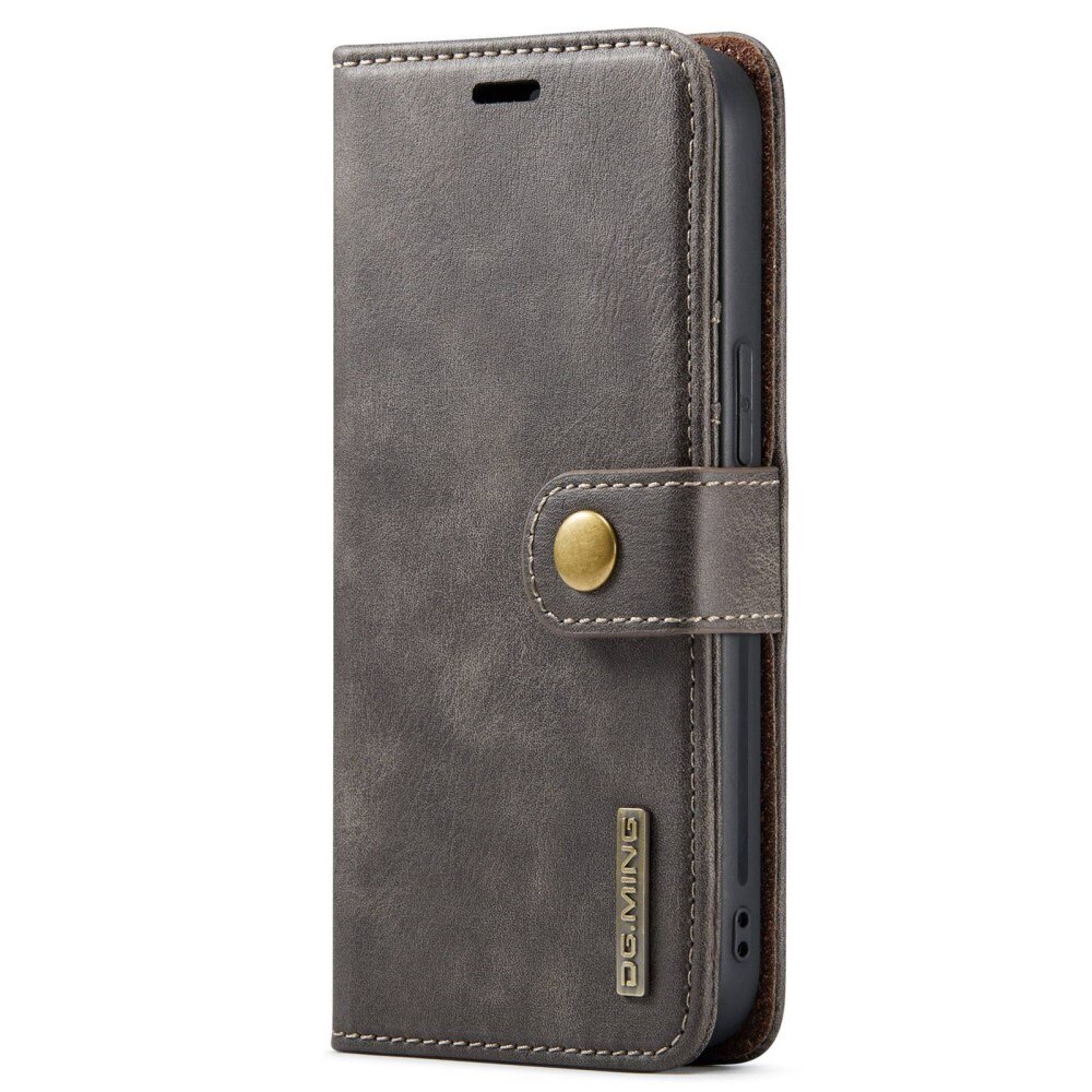 Magnet Wallet iPhone 14 Plus Brown