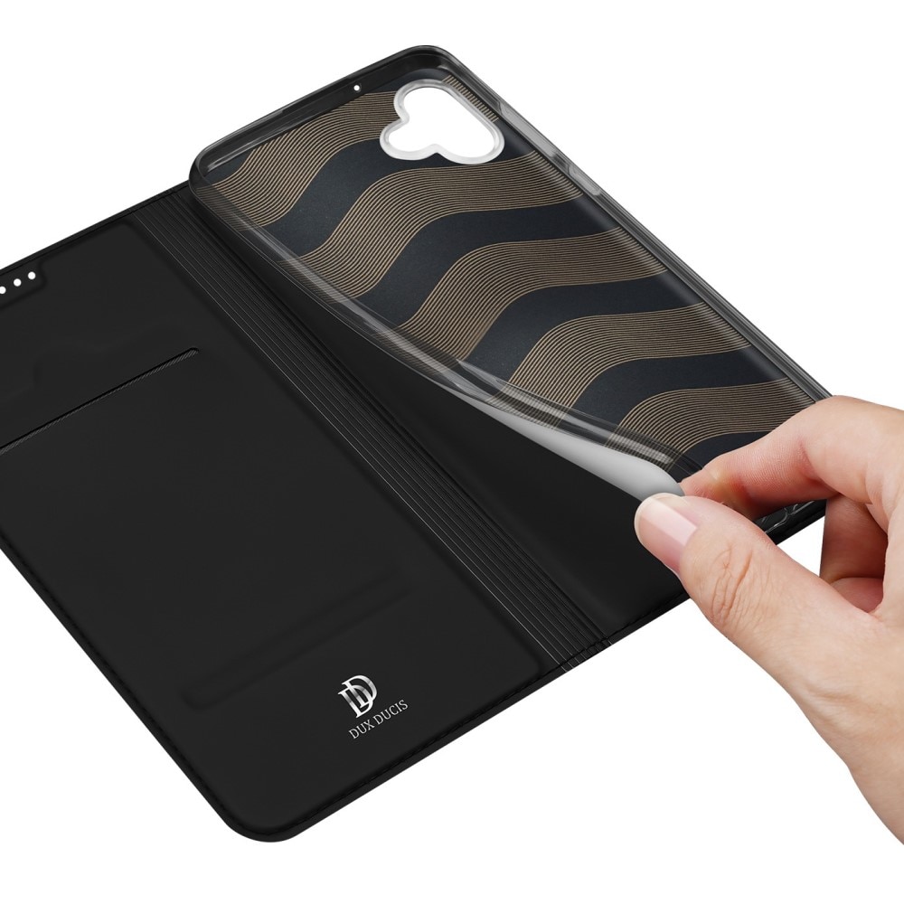 Skin Pro Series Samsung Galaxy A04 - Svart