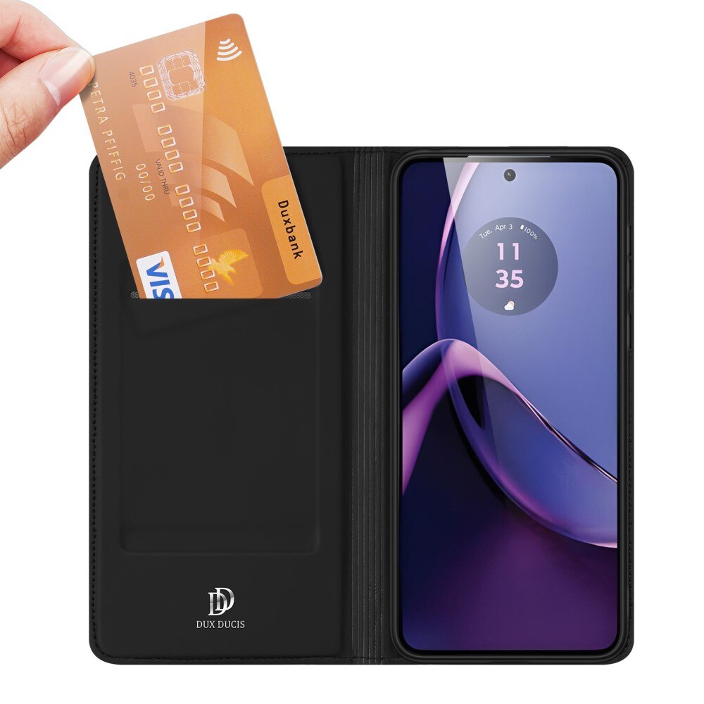 Skin Pro Series Motorola Moto G84 - Svart