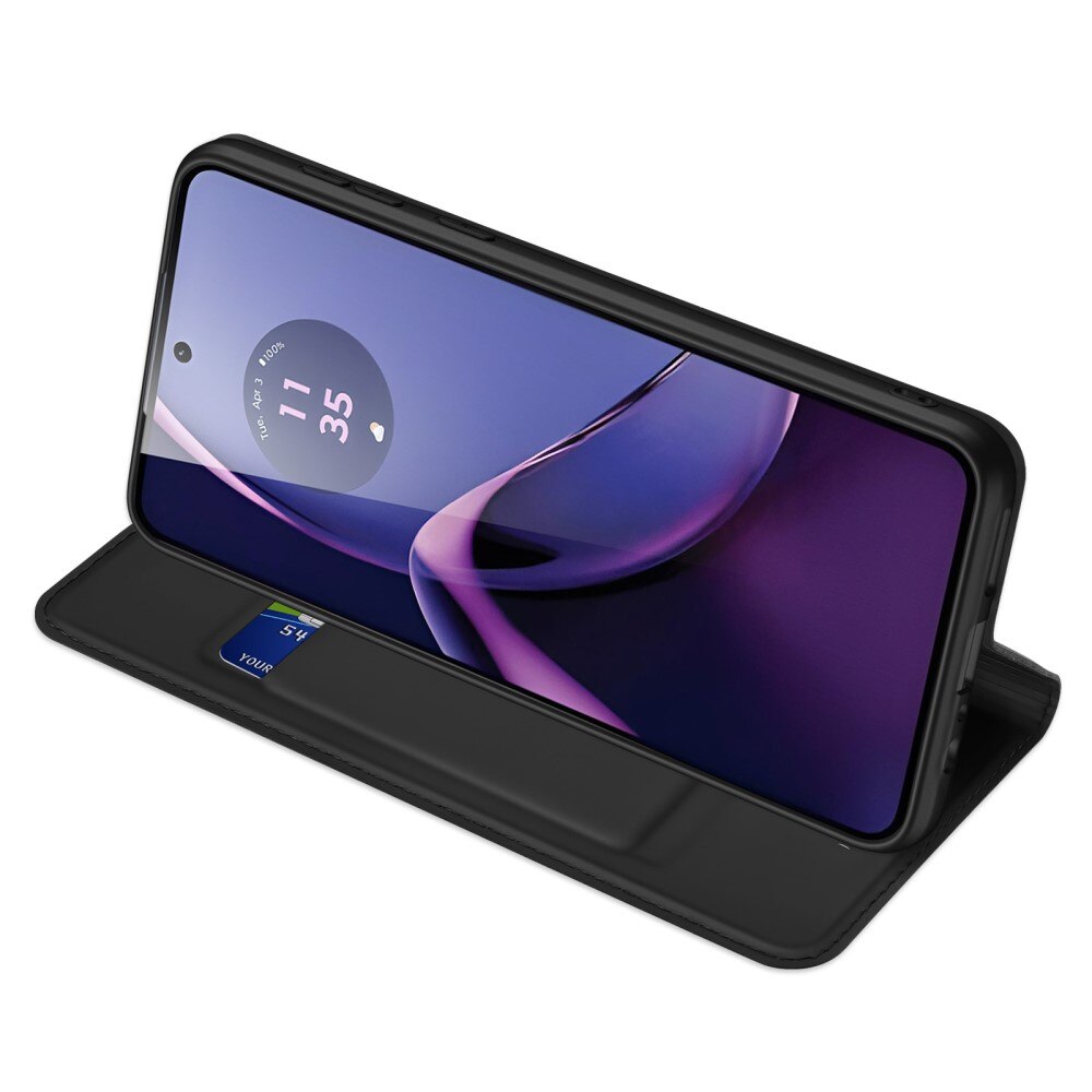 Skin Pro Series Motorola Moto G84 - Svart