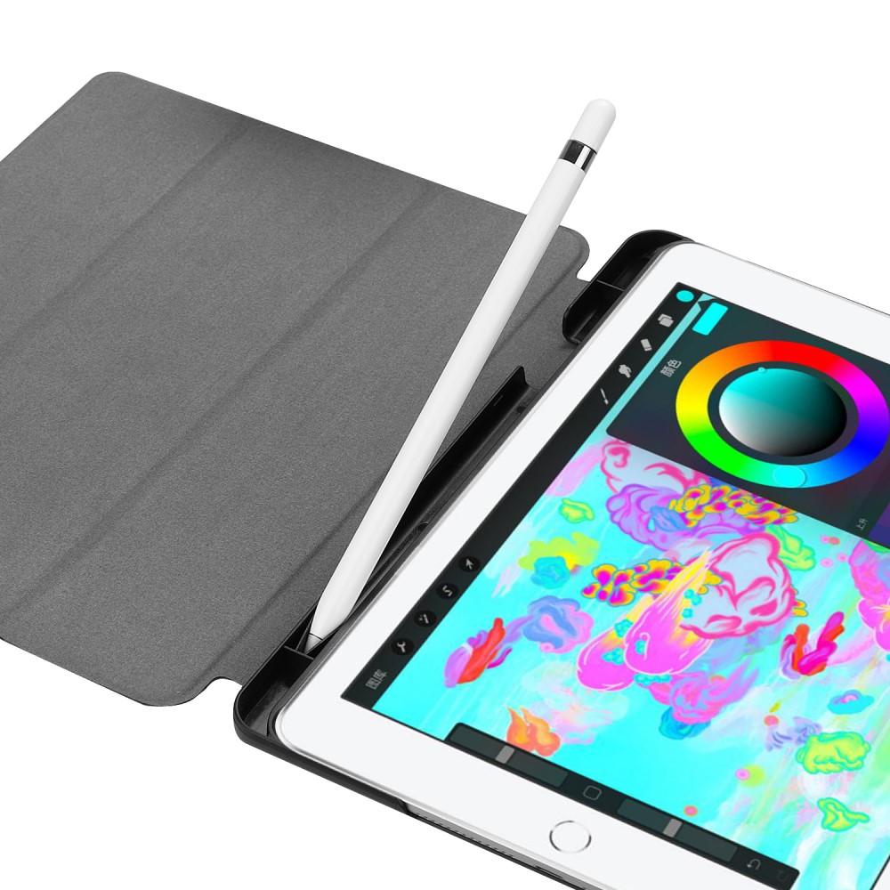 Fodral Tri-fold med Pencil-hållare iPad 9.7 6th Gen (2018) svart