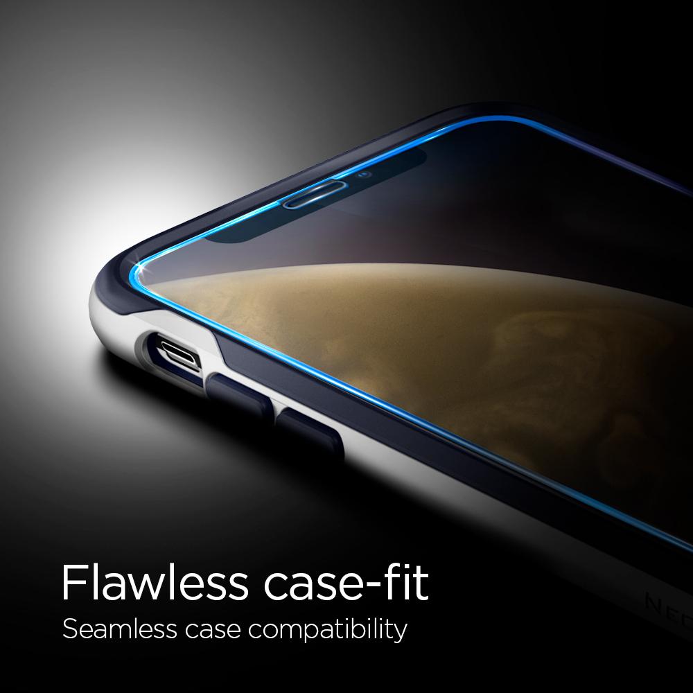 iPhone XR Full Cover Screen Protector GLAS.tR SLIM HD